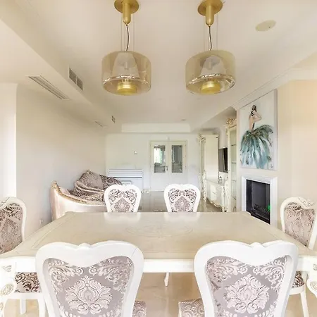 Golden Mile Apartamento *