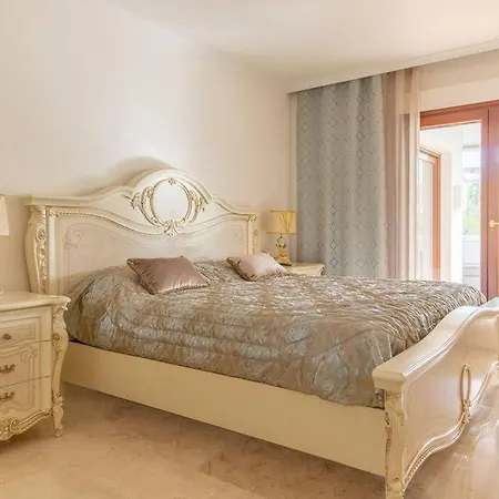 Apartamento Golden Mile