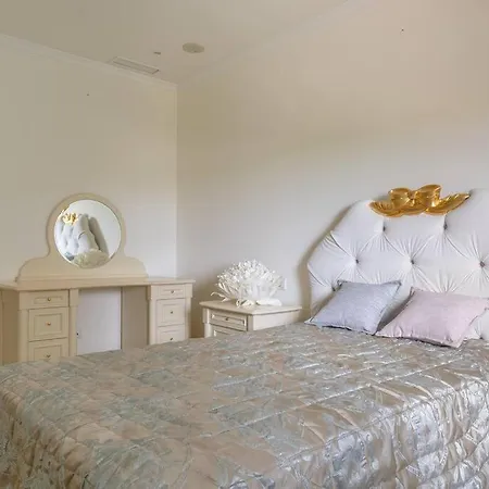 Apartamento Golden Mile
